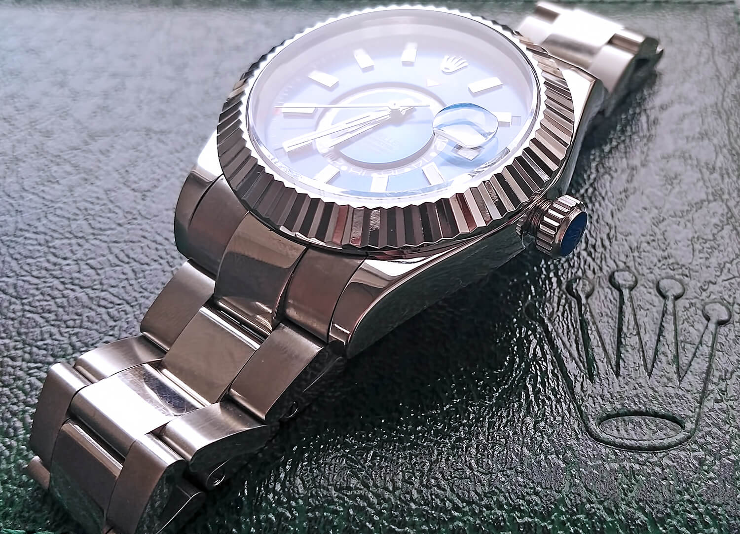 Копия часов Rolex из коллекции Sky-Dweller на стальном браслете