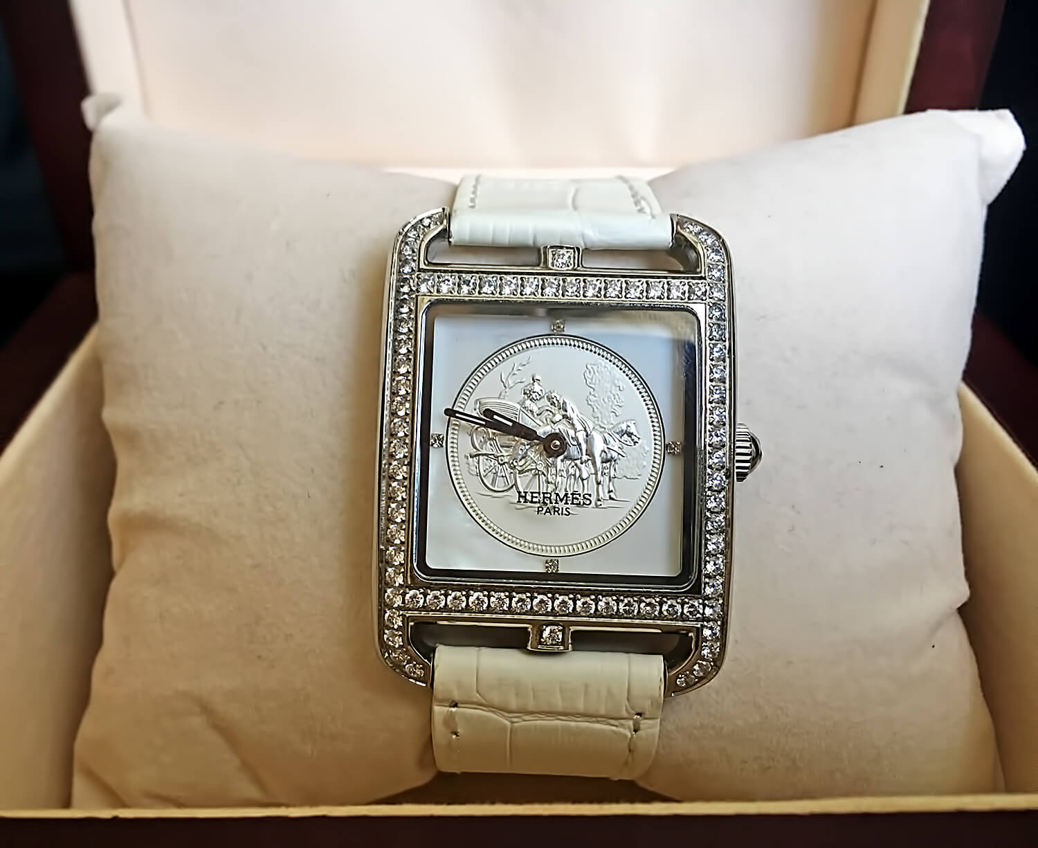Женские наручные часы Hermes Cape Cod Watch
