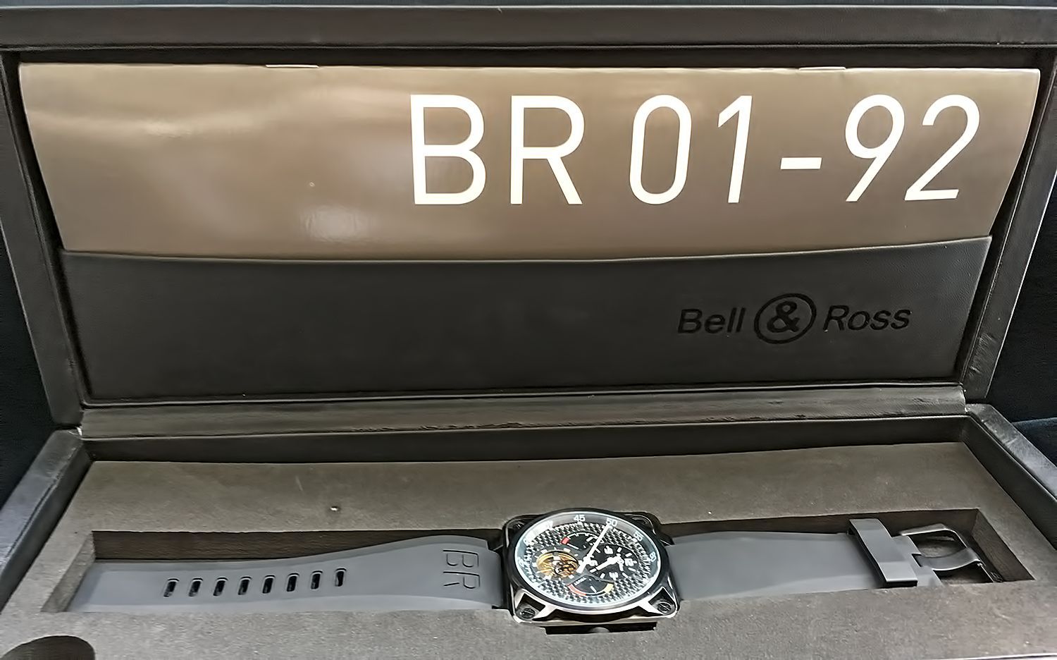 Реплика мужских наручных часов Bell & Ross Aviation BR 01 Tourbillon 46 mm