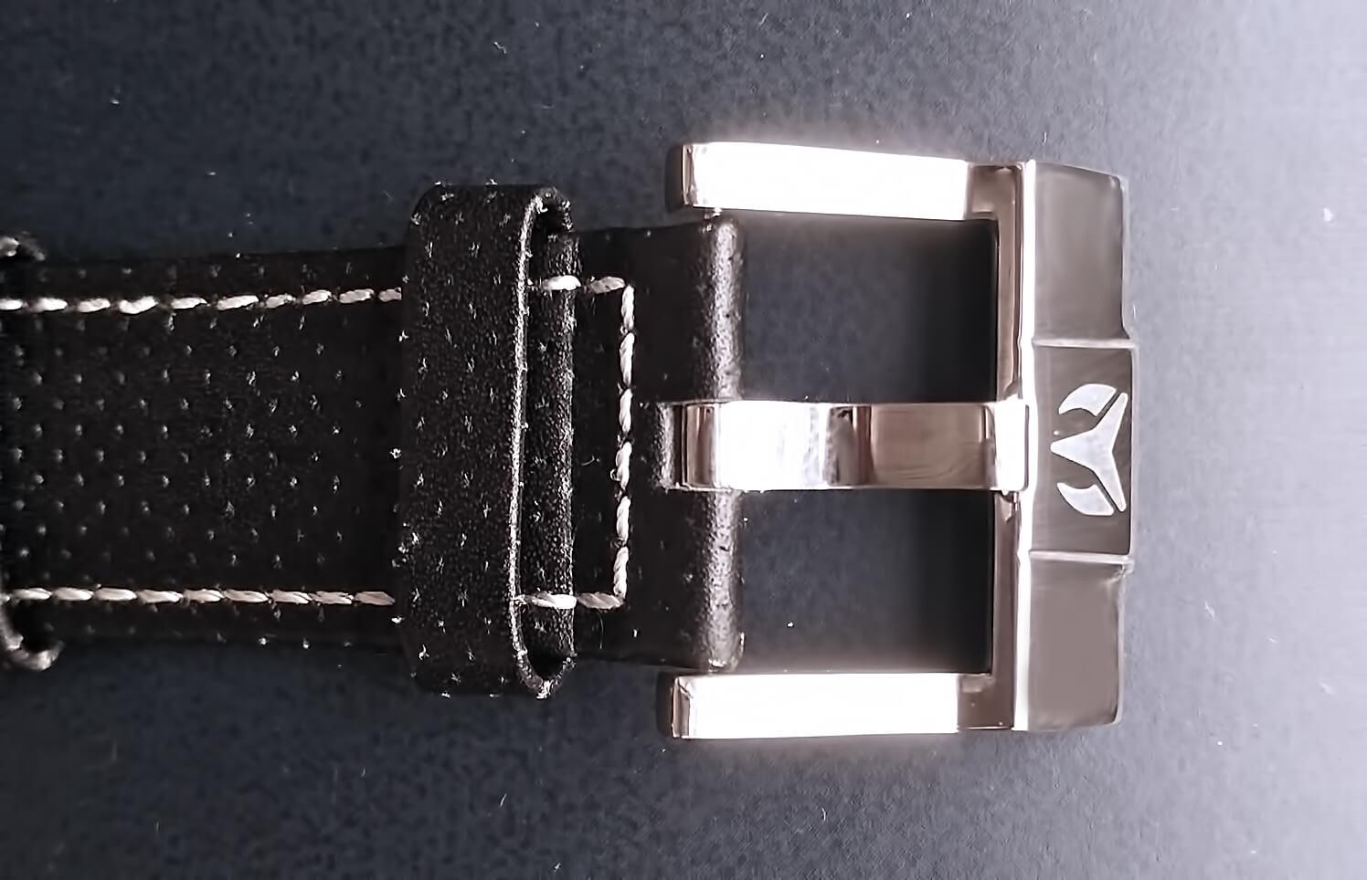 Часы TechnoMarine CRUISE STEEL REGULAR оснащены застежкой классического типа