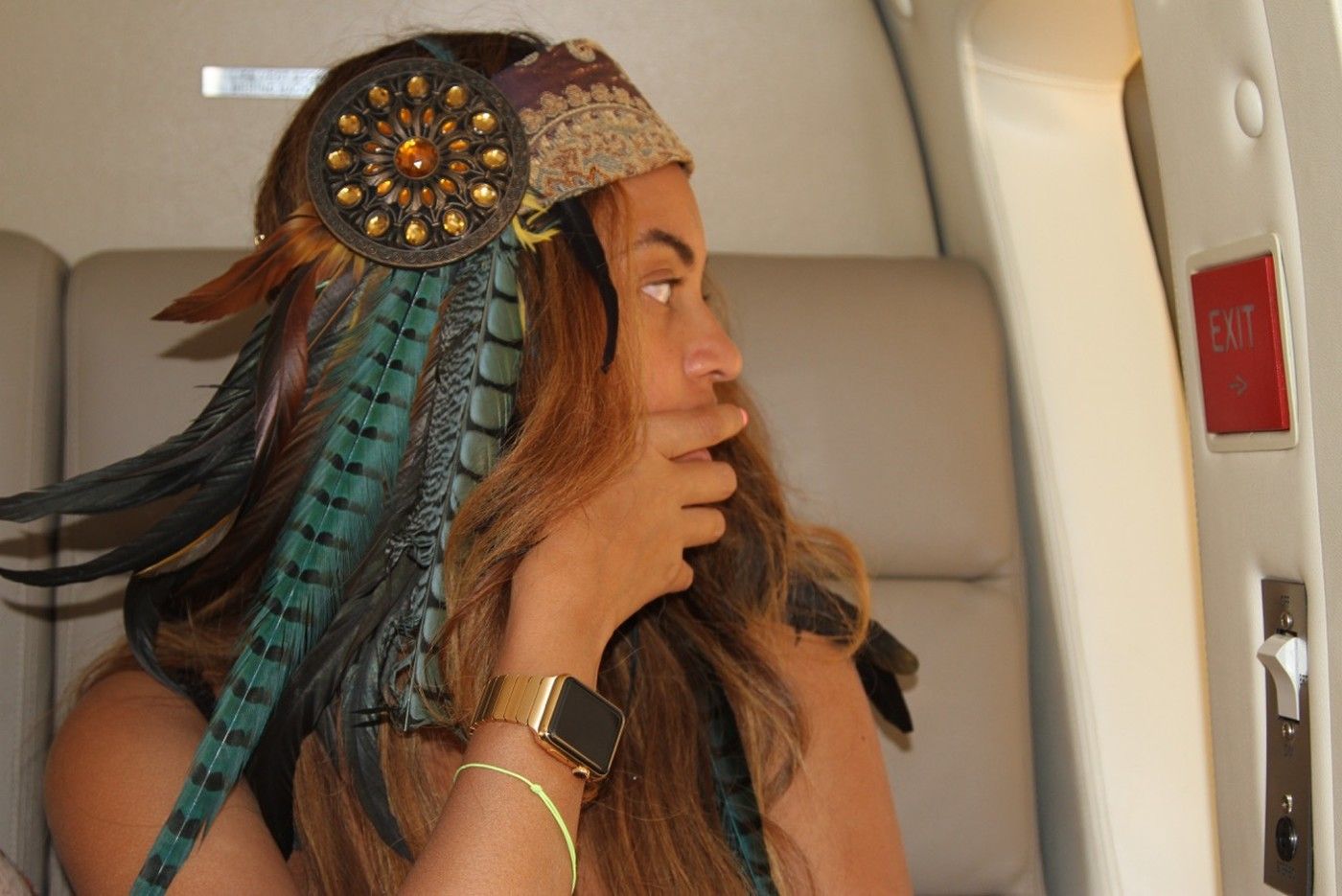 Наручные часы Beyoncé от Apple на золотом блочном браслете 